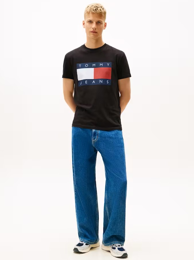 Μπλούζα με κοντό μανίκι TJM Big flag Black Tommy jeans