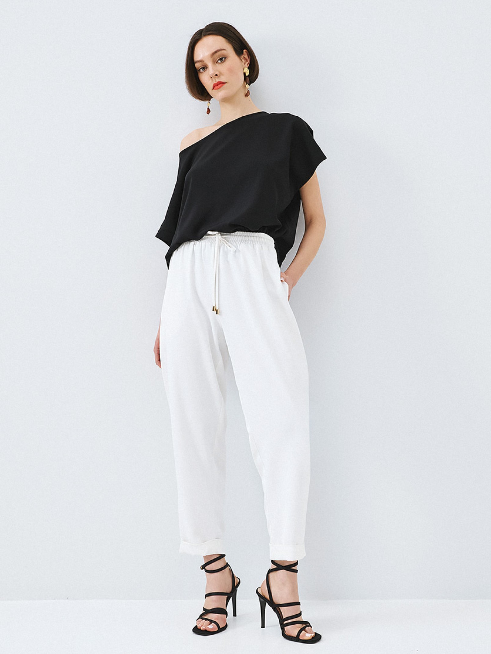 Pants with an elastic waistband White Access