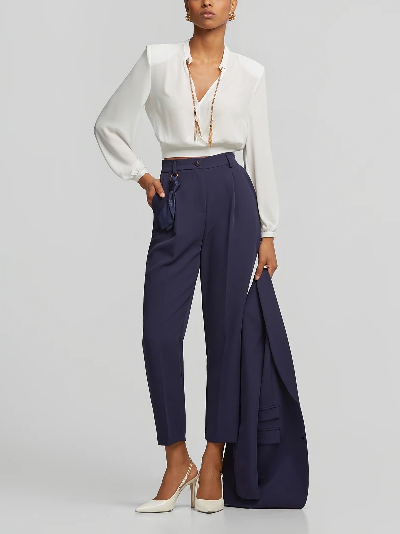 Παντελόνι chino με πιέτες Blue Lynne