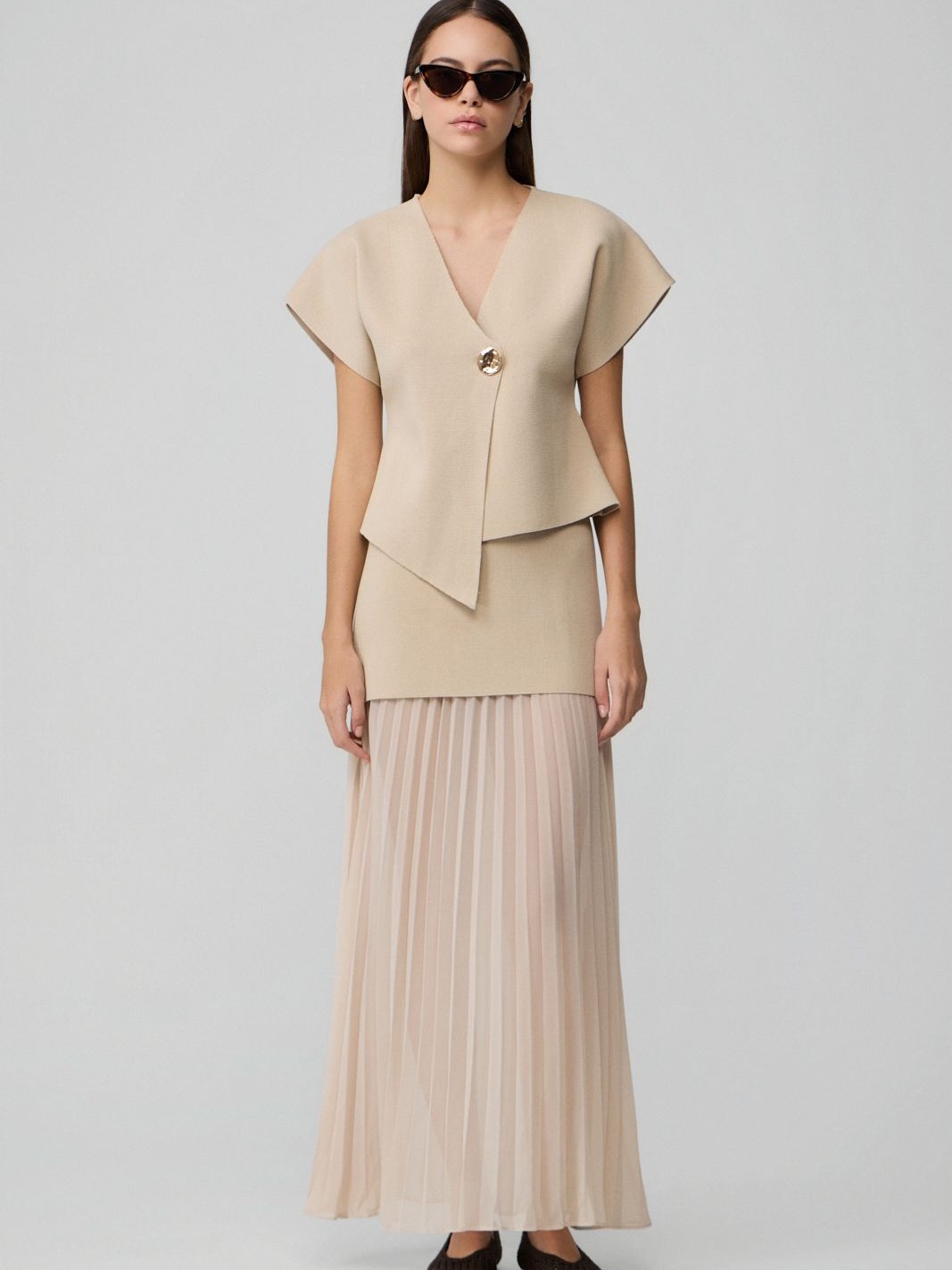 Μπλούζα κοντομάνικη με πλέξη ριμπ κλείσιμο με μεταλλικό κουμπί Beige Fullah sugah