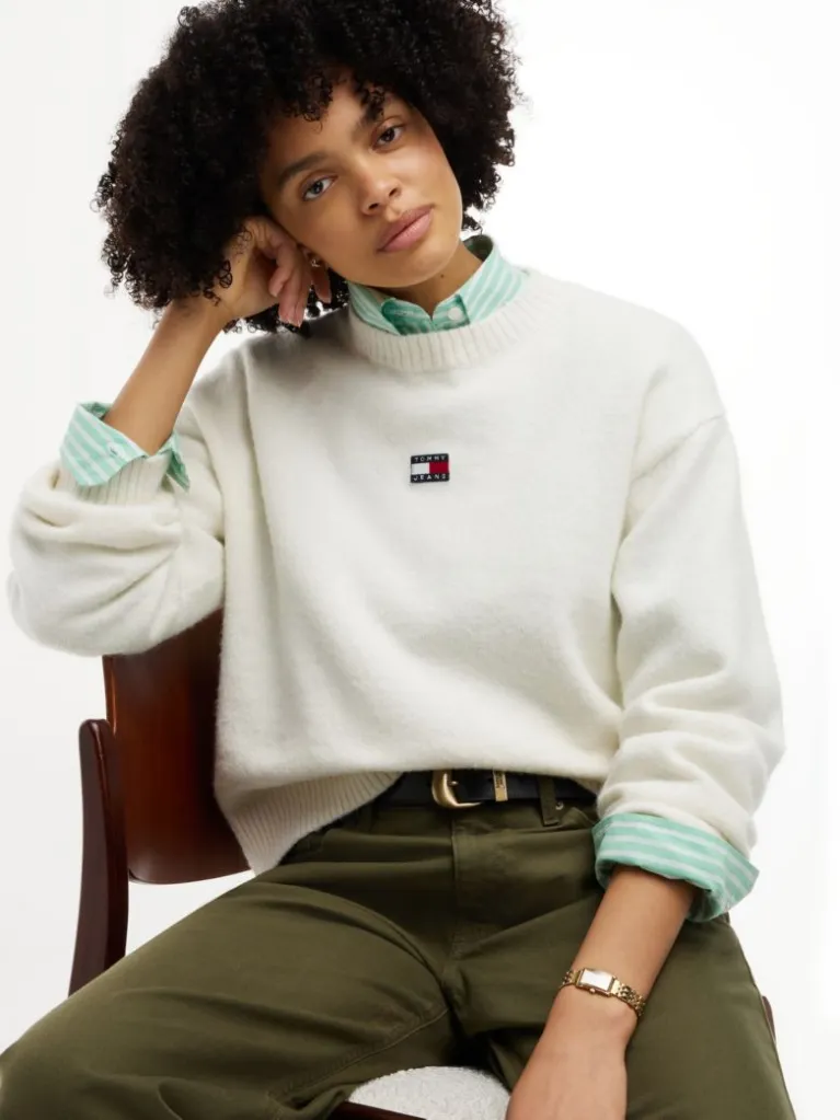 Απαλό Πουλόβερ Από Αλπάκα Fluffy badge sweater White Tommy jeans