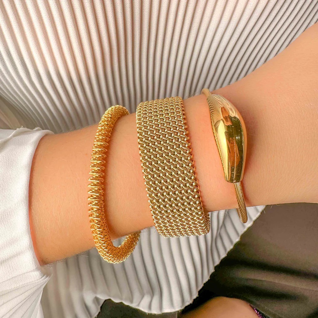 Χειροπέδα από ατσάλι με σχέδιο από περίπλεξη σύρματος Golden Elephantina