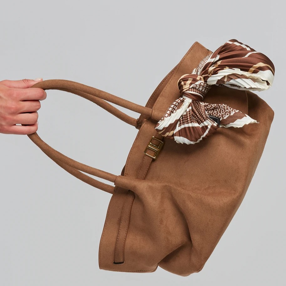 Tσάντα ώμου με πιέτες και σουέτ όψη Brown Lynne