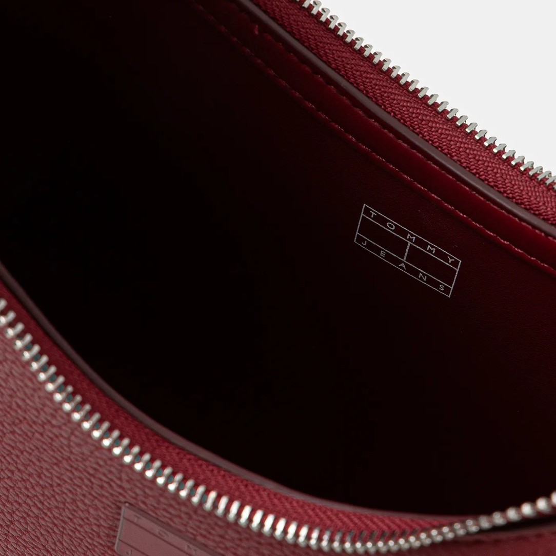Τσάντα γυναικεία must shoulder maroon Bordeaux Tommy Jeans
