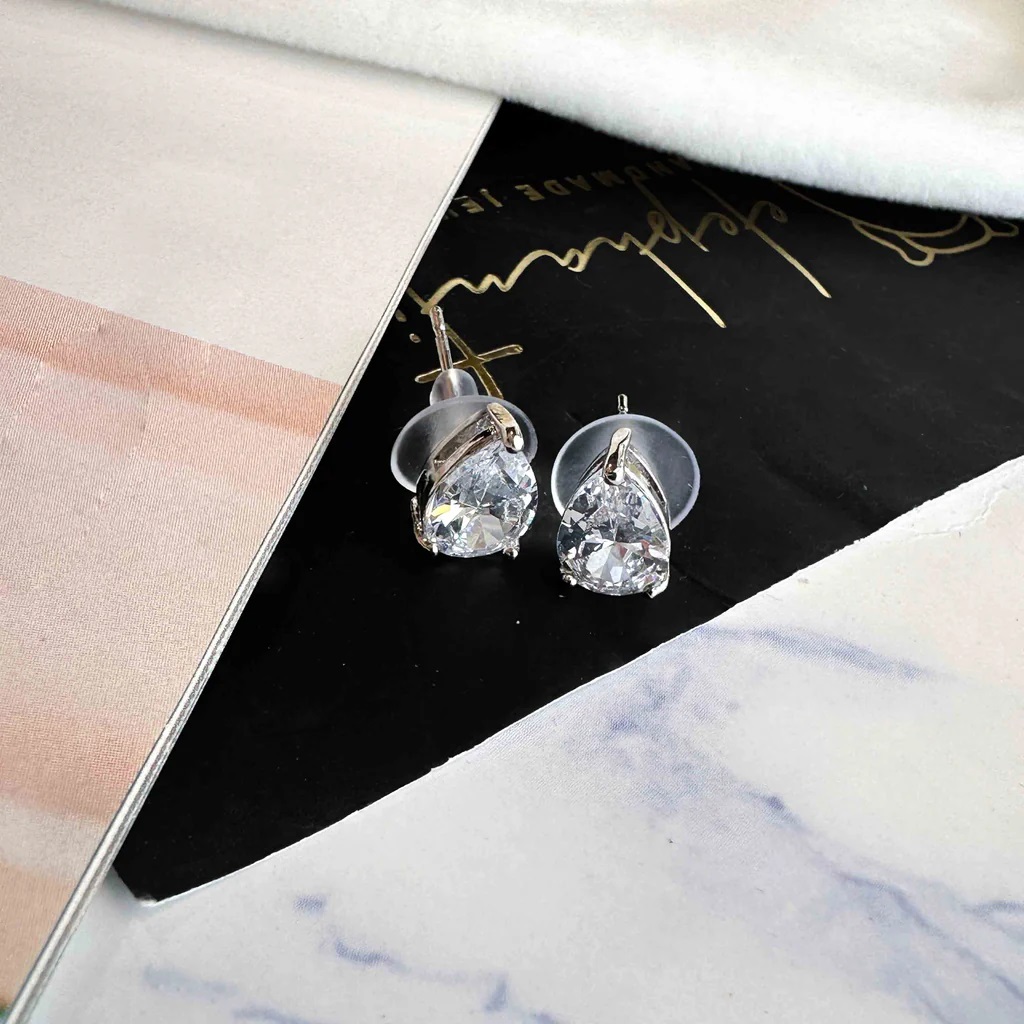 Earrings studs drops White crystals Silver Elephantina