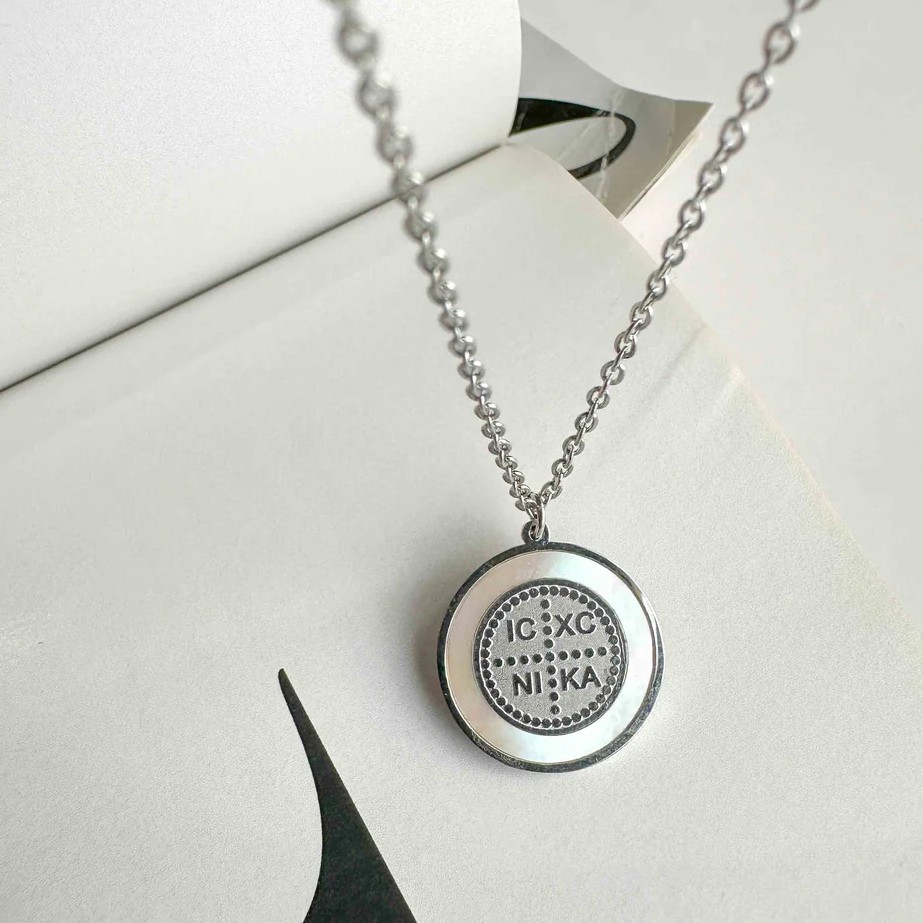 Κολιέ ΙCXC NIKA Στρογγυλό με Φίλντισι - Ατσάλινη Αλυσίδα Επαργυρωμένη Elephantina