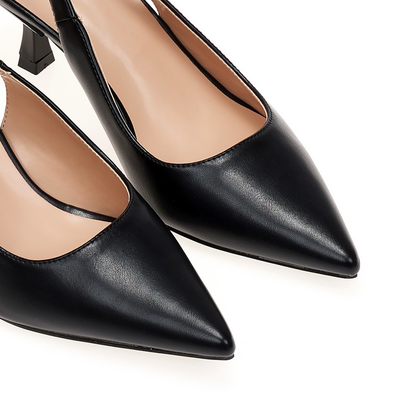 Γόβες μαύρες δερματίνη με λουστρίνι τακούνι Black Tsoukalas