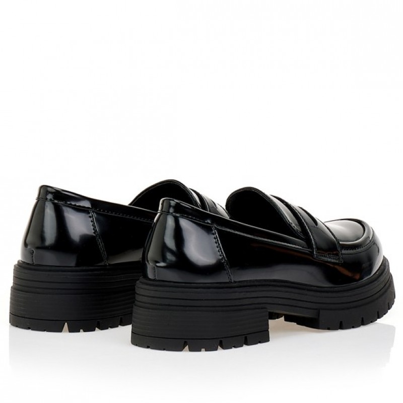 Oxfords μαύρα δερματίνη Black Tsoukalas 