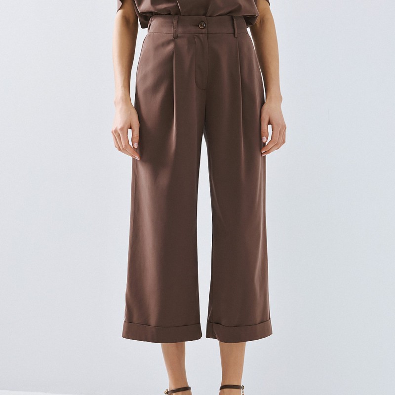 Παντελόνι κοντό με ρεβέρ και πιέτες Brown Access