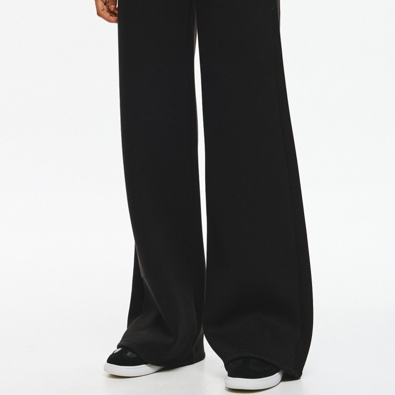 Παντελόνα φούτερ Unitee Black De javu